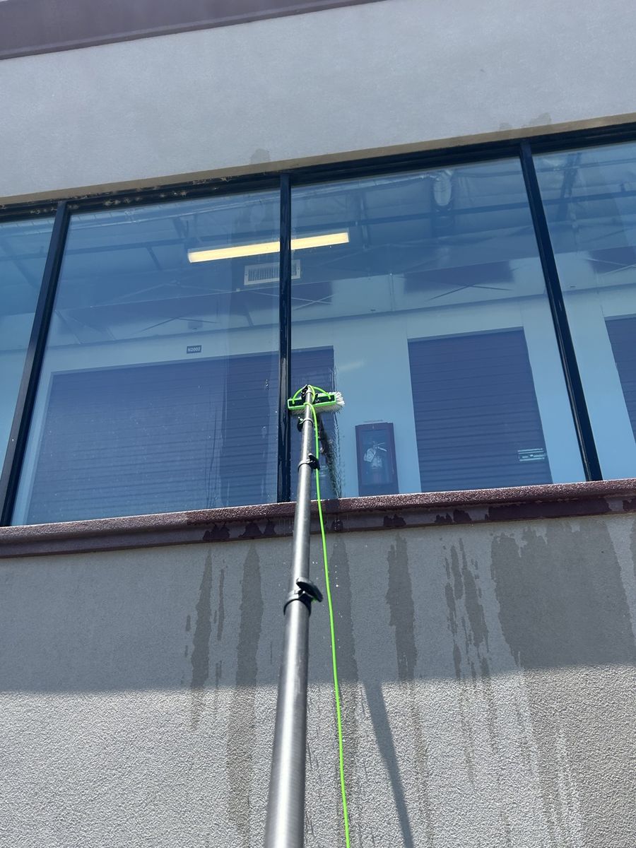 High commercial windows cleaned in Phoenix AZ